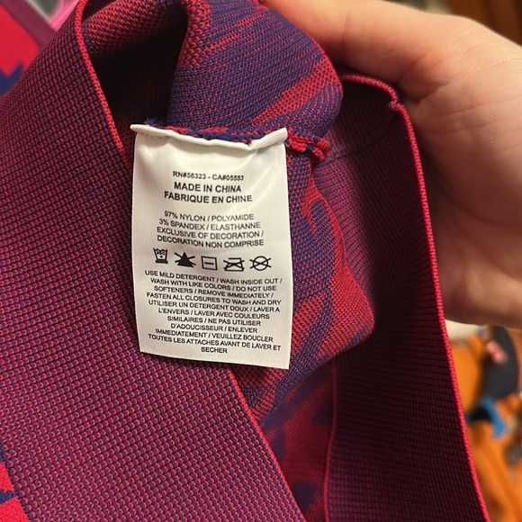 Nike Houndstooth Crop Top - Picture 5 of 6